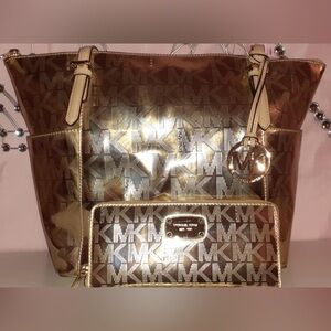 michael kors gold purse and wallet
